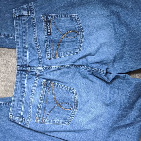 Calvin Klein Jeans - Picture 9 of 12